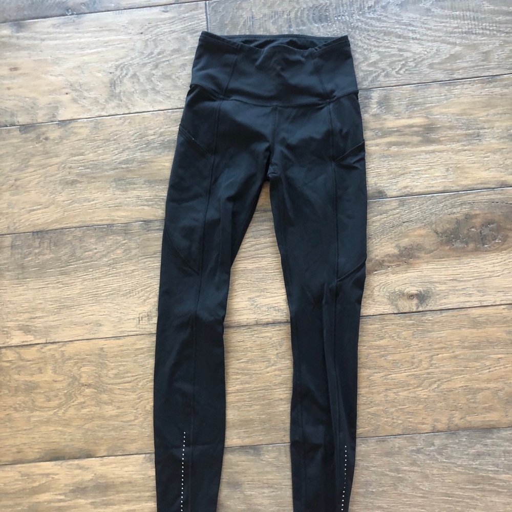 black fast and free leggings